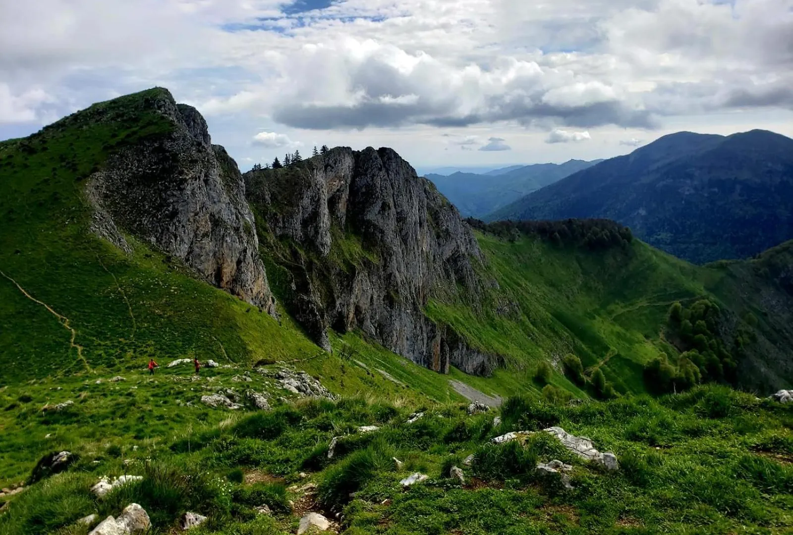 Pyrenees Emotions, Eco-Responsables, Nature, Sports Aventures Malvezie Bed & Breakfast