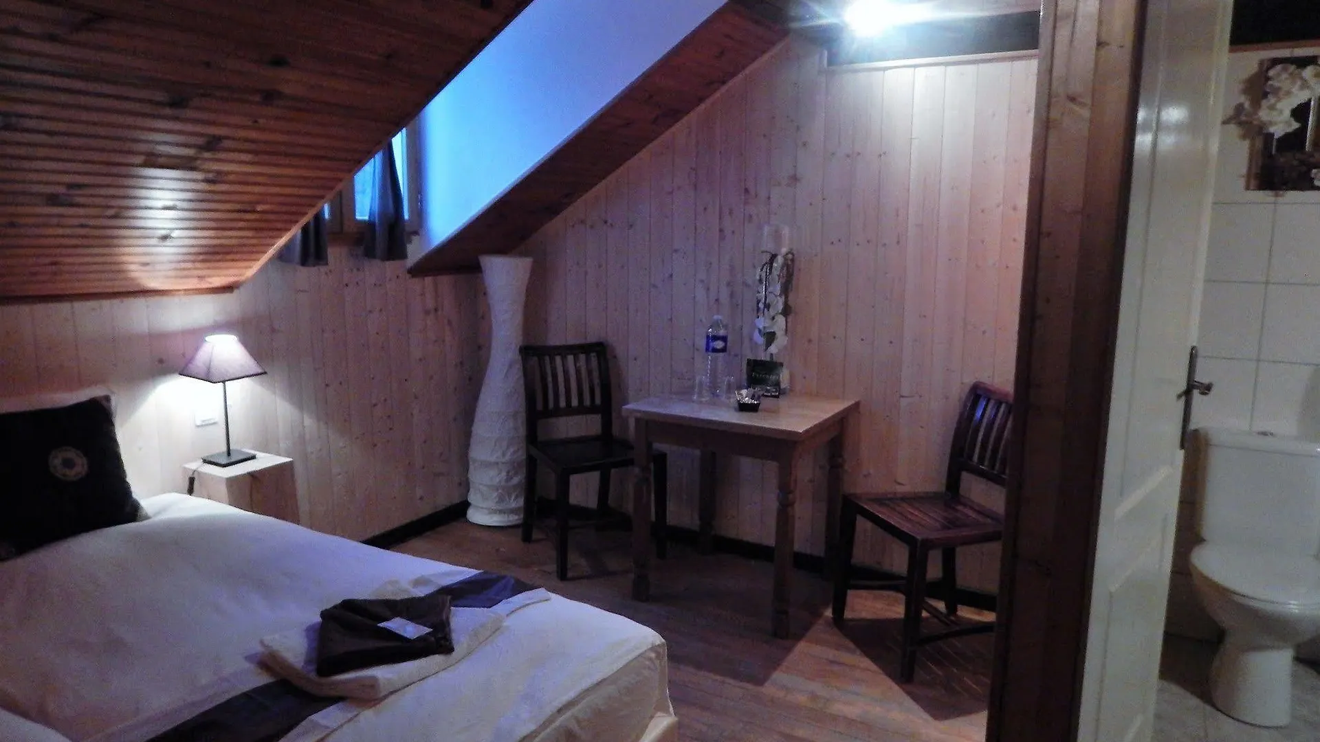 Bed and Breakfast Pyrenées Emotions à Malvézie 3*,